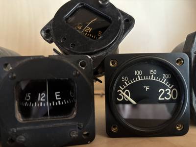 Vintage Aviation Instruments - Photo 4